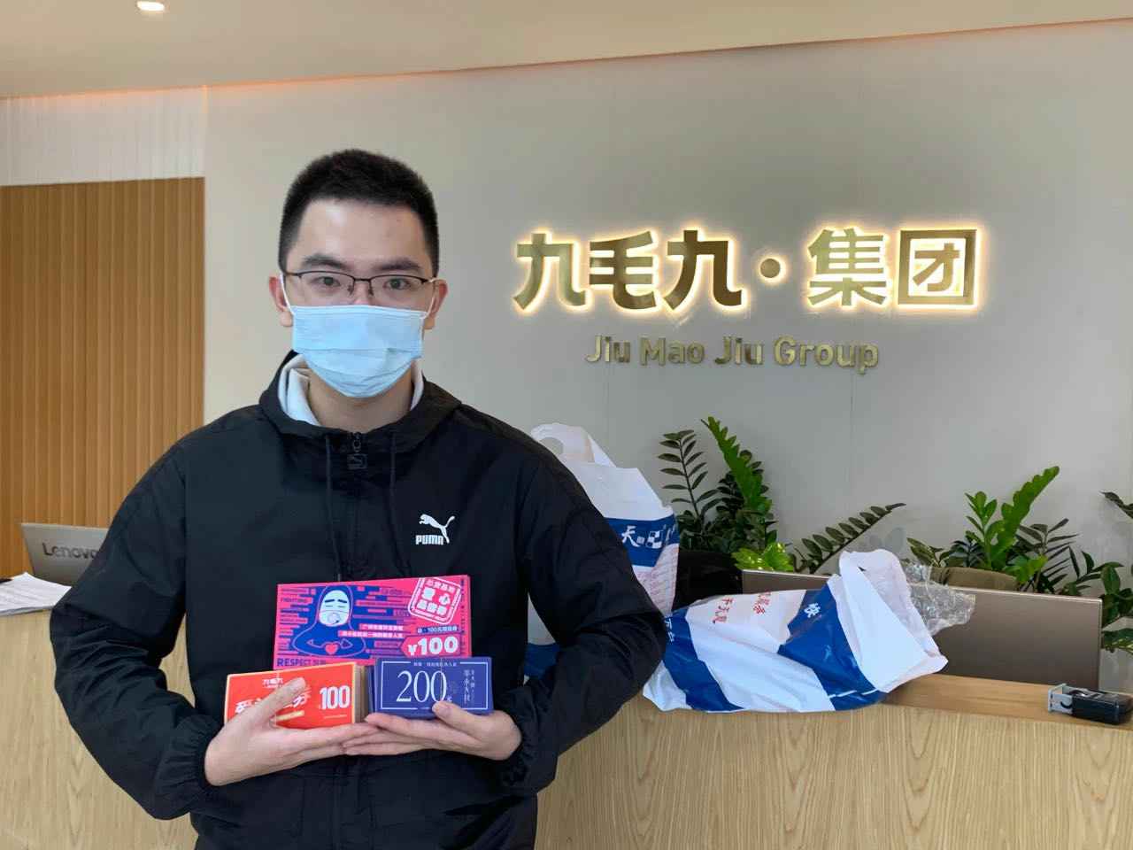 致敬英雄 · 暖爱广州 | 爱游戏ayx官方版页面登录入口-爱游戏ayx中国在行动